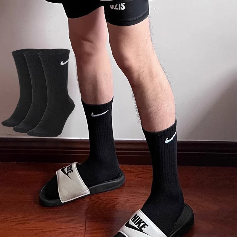 Nike Logo Athletic High-Top Socks Training Fitness Long Socks Men's Combo Pack (3-Pair Set) Black SX7676-010