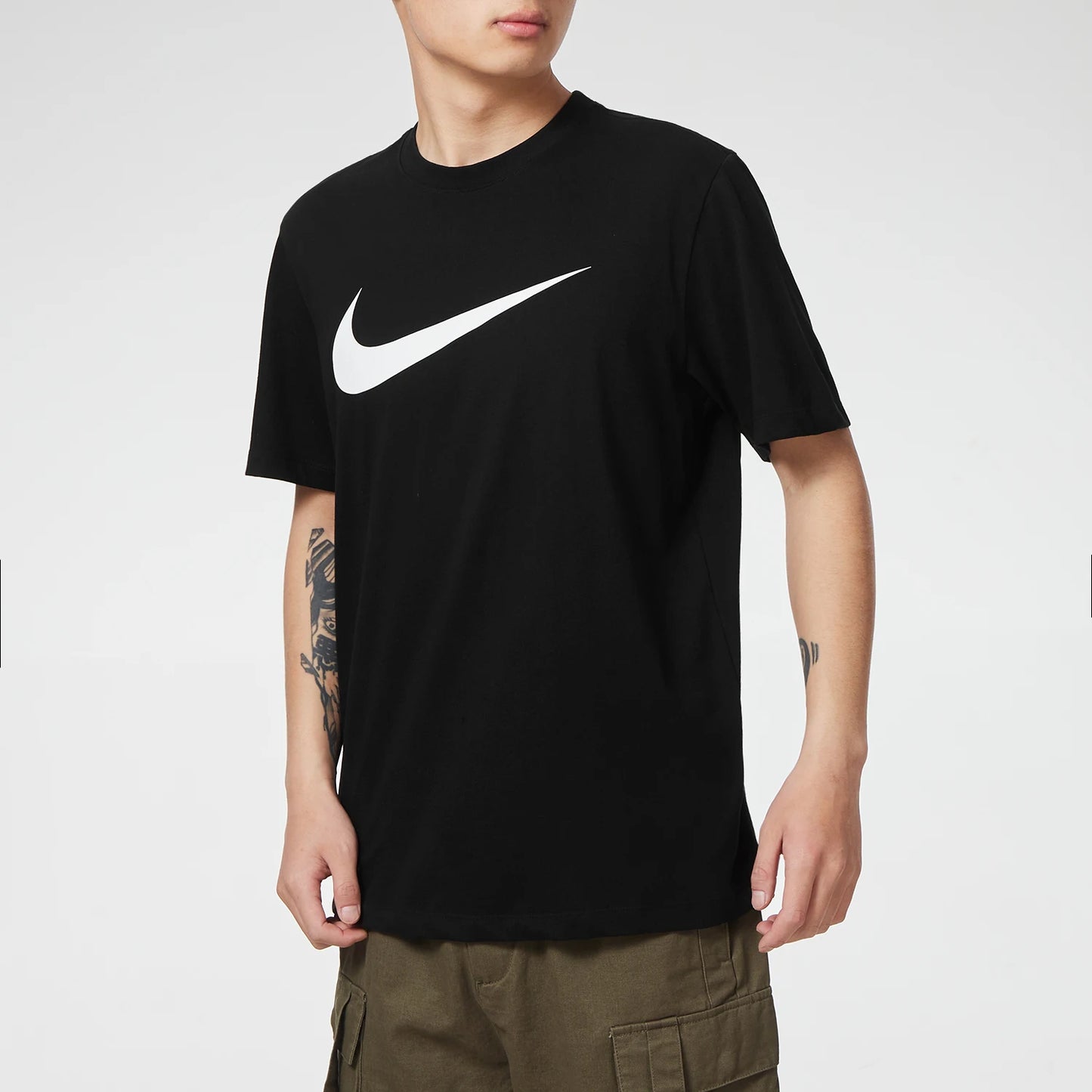 Nike Short-Sleeved Men's Tops for Fitness Training, Breathable and Comfortable Sportswear, Classic Large Logo Half-Sleeved T-Shirt