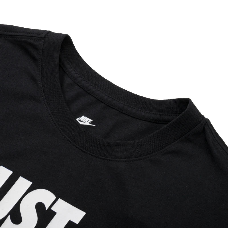 Nike Men's Tee Just Do It Swoosh Short-Sleeved Comfortable, Breathable and Trendy T-Shirt
