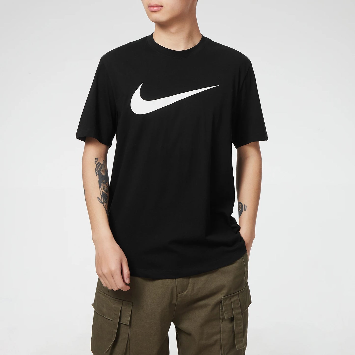 Nike Short-Sleeved Men's Tops for Fitness Training, Breathable and Comfortable Sportswear, Classic Large Logo Half-Sleeved T-Shirt