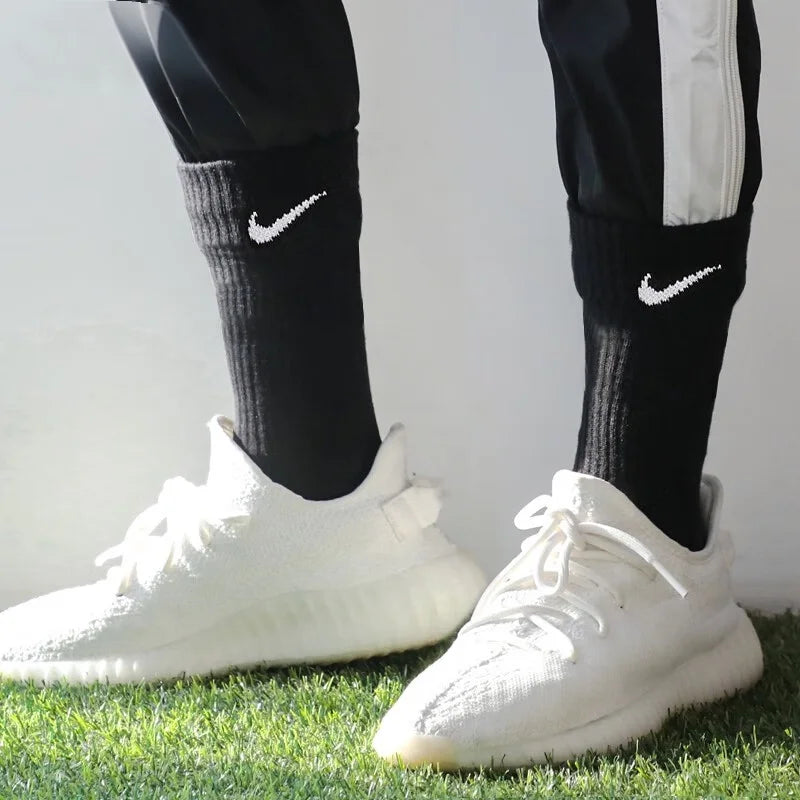 Nike Logo Athletic High-Top Socks Training Fitness Long Socks Men's Combo Pack (3-Pair Set) Black SX7676-010