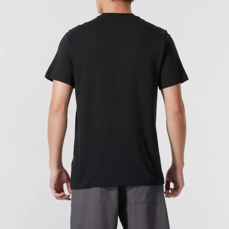 Nike Men's Tee Just Do It Swoosh Short-Sleeved Comfortable, Breathable and Trendy T-Shirt